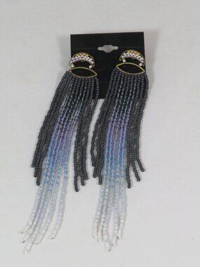 Shoulder length "jellyfish" earrings black